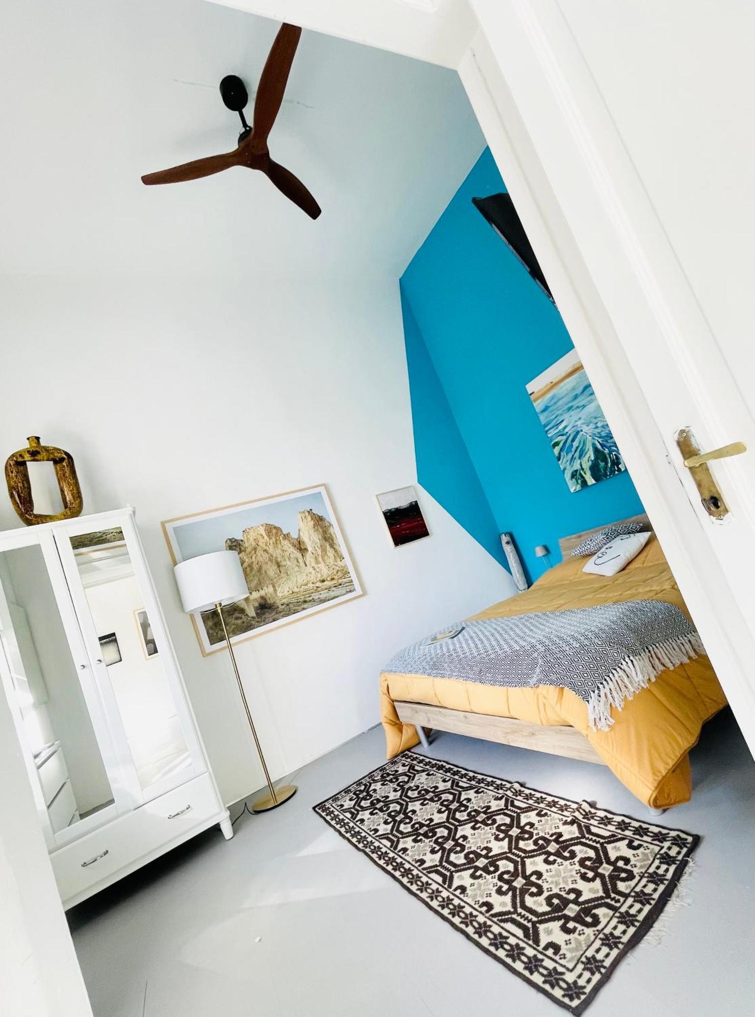 Hackert Art Apartment *