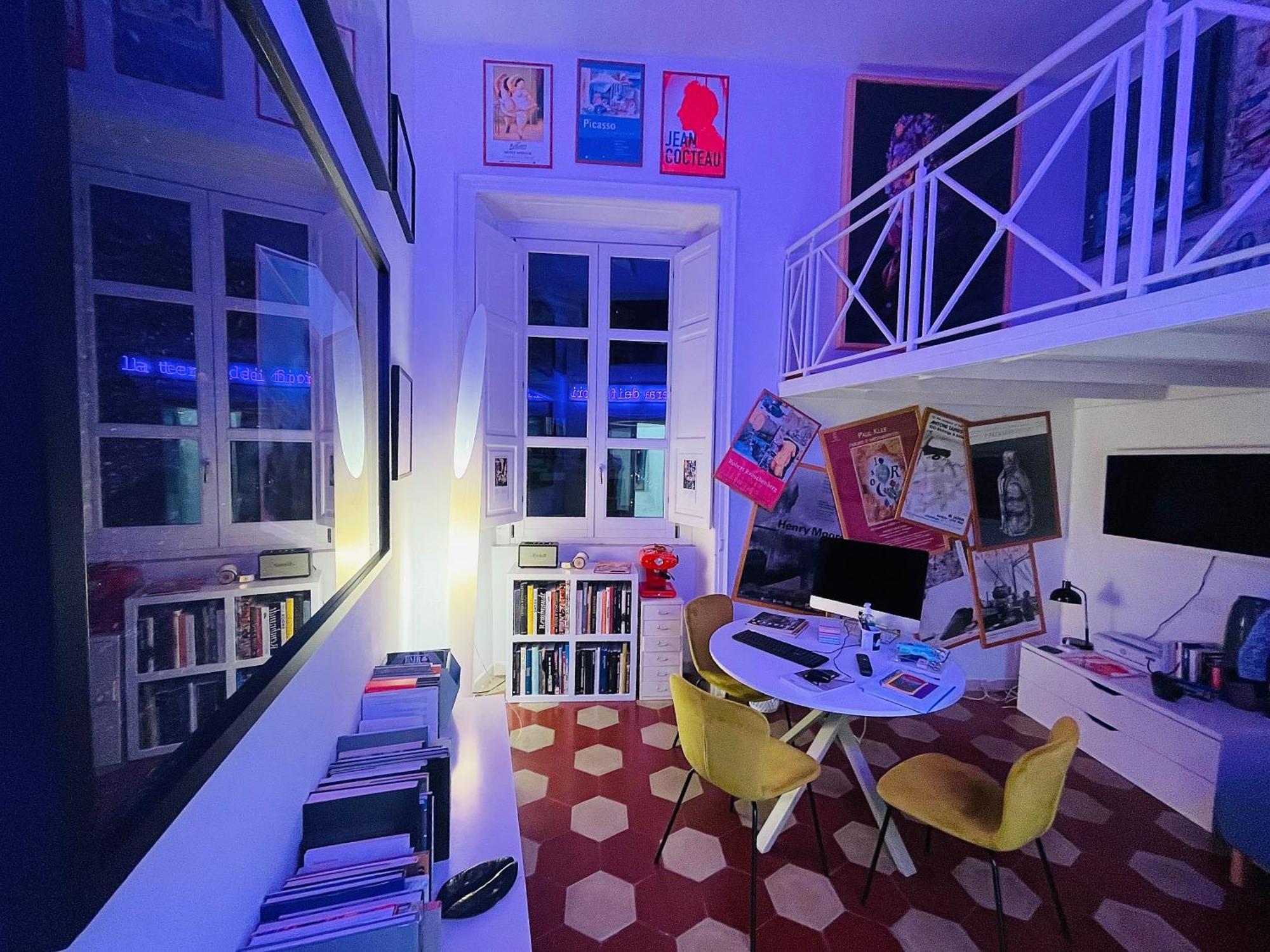 Hackert Art Apartment
